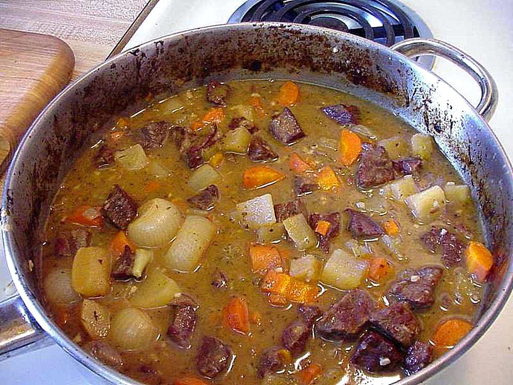 Carrot meat stew