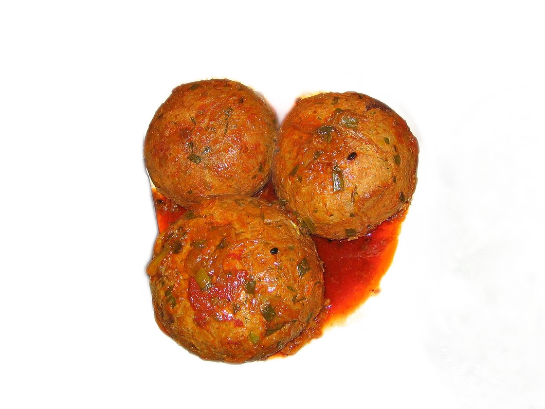 meatball-with-spices-condiments