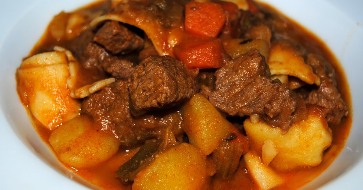 EASY RECIPES MAKING GOULASH