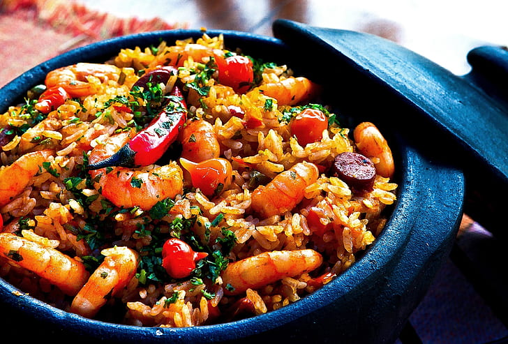 A bowl of vegetables and meat