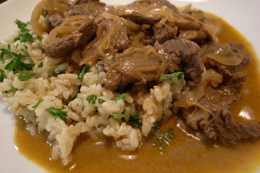 Beef stroganoff with veggies and-assorted spices