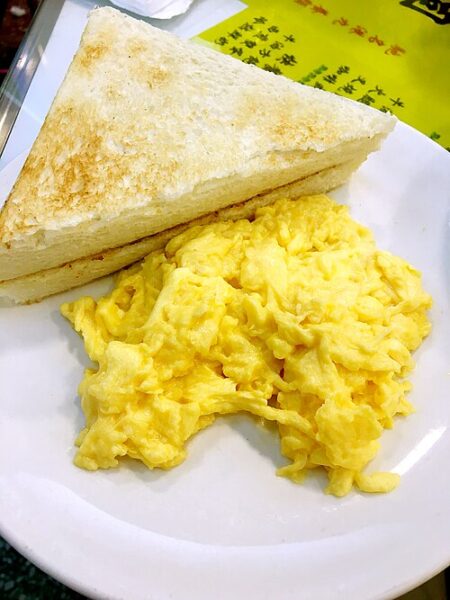 Egg sandwich with bread