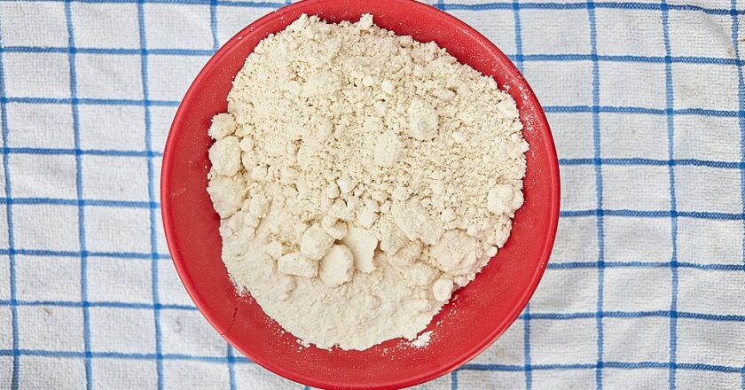 Is cornmeal the same as semolina? The key differences